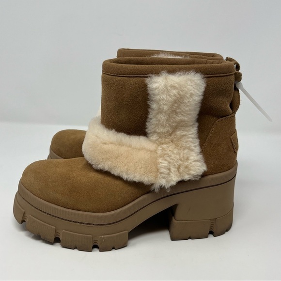 UGG Brooklyn Sunburst heeled sheepskin boot in chestnut size 6.5 - Picture 4 of 7